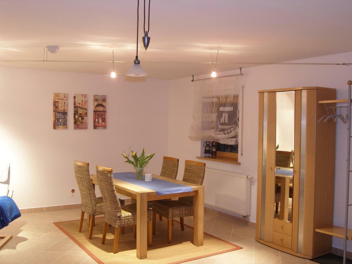 Ferienwohnung Stettfeld Esterno foto